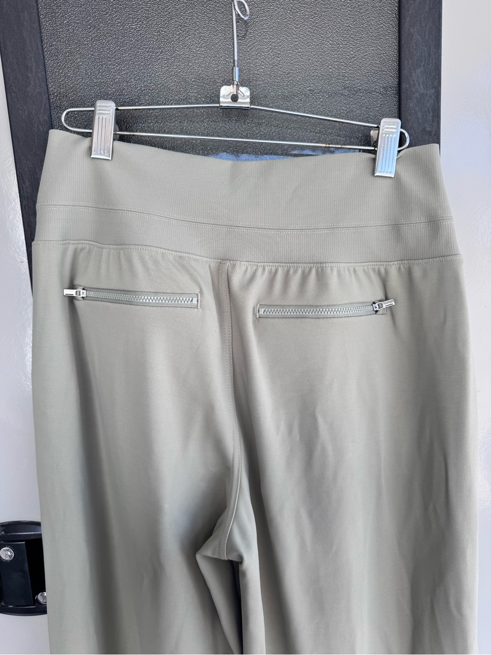 Women’s Wide Leg Athleta Pants - Picture 6 of 6